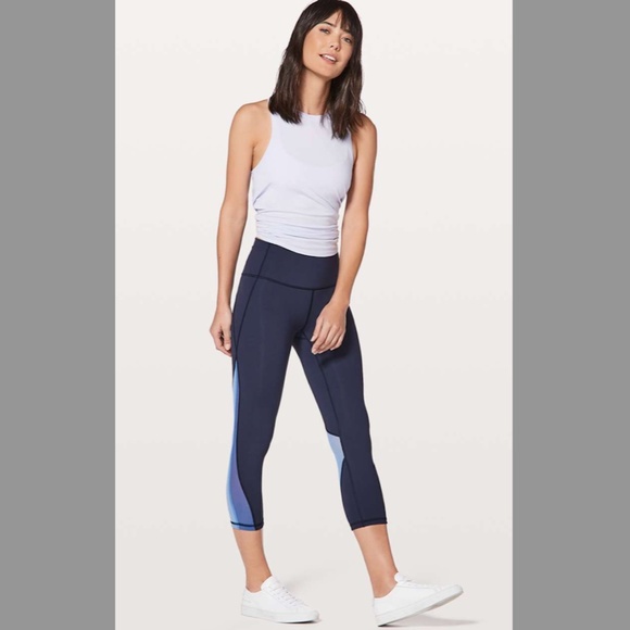 EUC Lululemon Mix & Mesh Crop 21" Midnight Navy Moroccan Blue - Picture 3 of 10